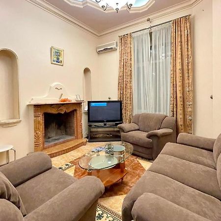 Great One Bed Right Near Opera House Lägenhet Kiev Exteriör bild